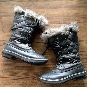 Sorel Tofino ll winter faux lined winter boots quilted shaft waterproof woman 7